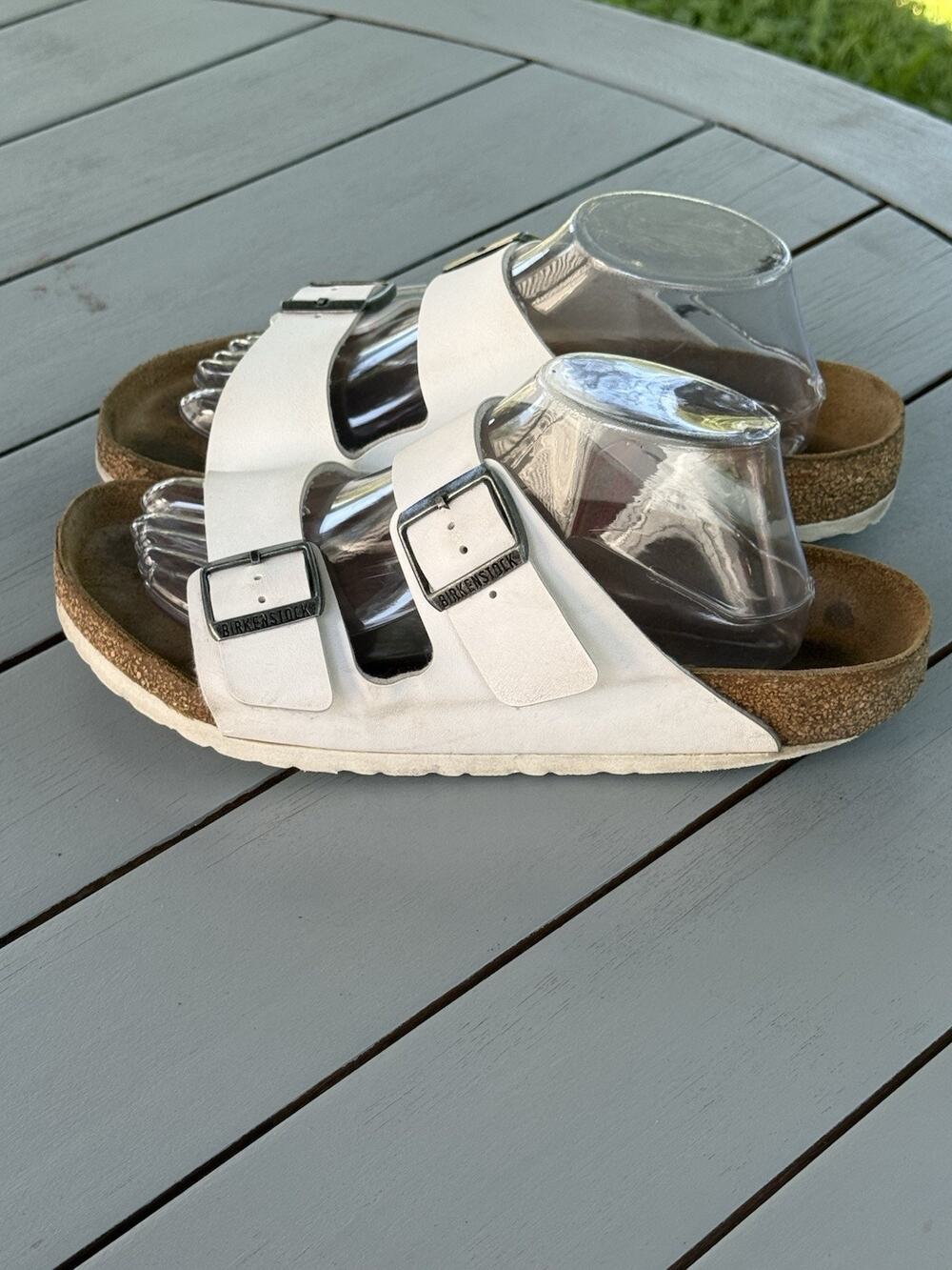 Birkenstock Arizona White Sandals Women’s EU 41 US 10 Footbed Buckle Unisex